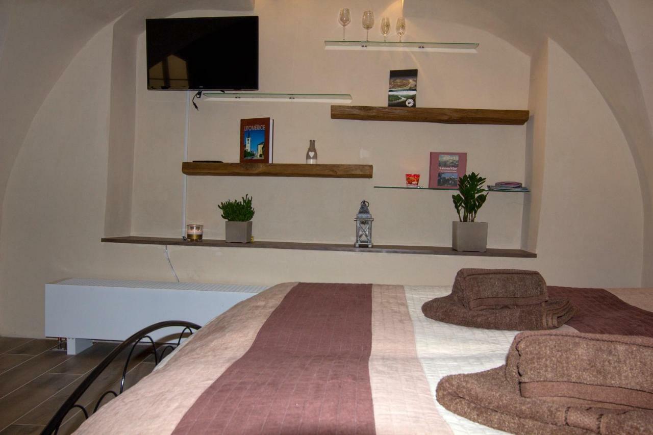Apartman U Gotickeho Dvojcete Litomerice Ngoại thất bức ảnh